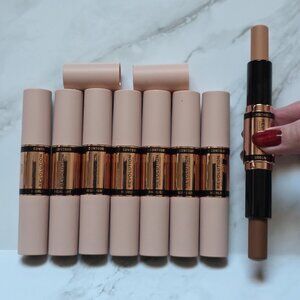 8 x Revolution Beauty DARK Highlight & Contour Duo Stick